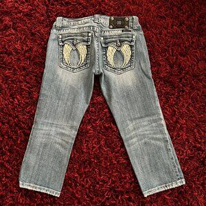 BKE/Silver/Miss Me Capri Jeans 29 Wing Embroidered pockets Distressed